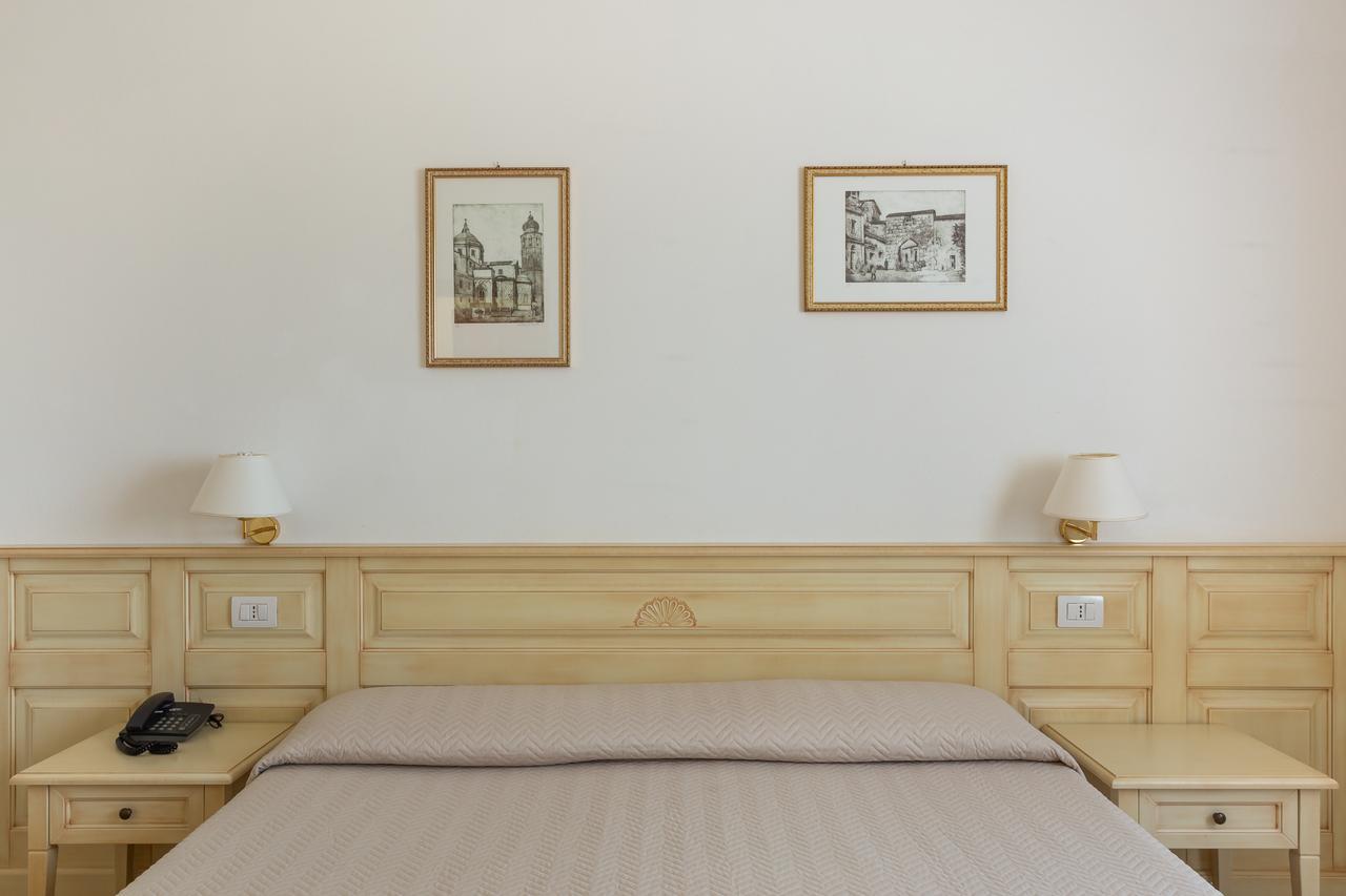 Rodia Inn Oristano Eksteriør bilde